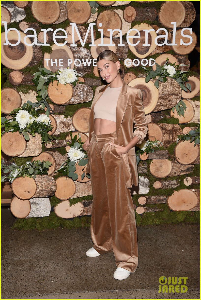 Hailey Baldwin Celebrates Her New Role As Bareminerals Ambassador Photo 1185567 Photo