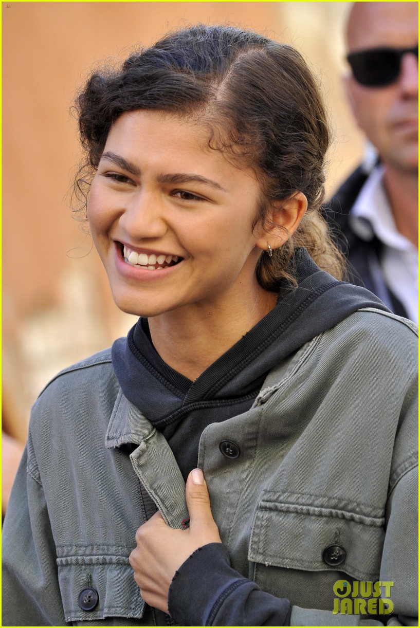 Full Sized Photo of tom holland and zendaya film spider man far from
