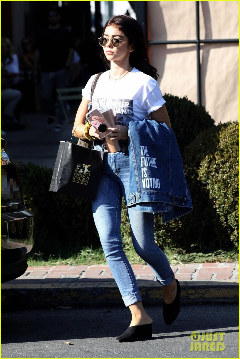 Sarah Hyland Wears an Important Message on Her Jacket | Photo 1188903 ...