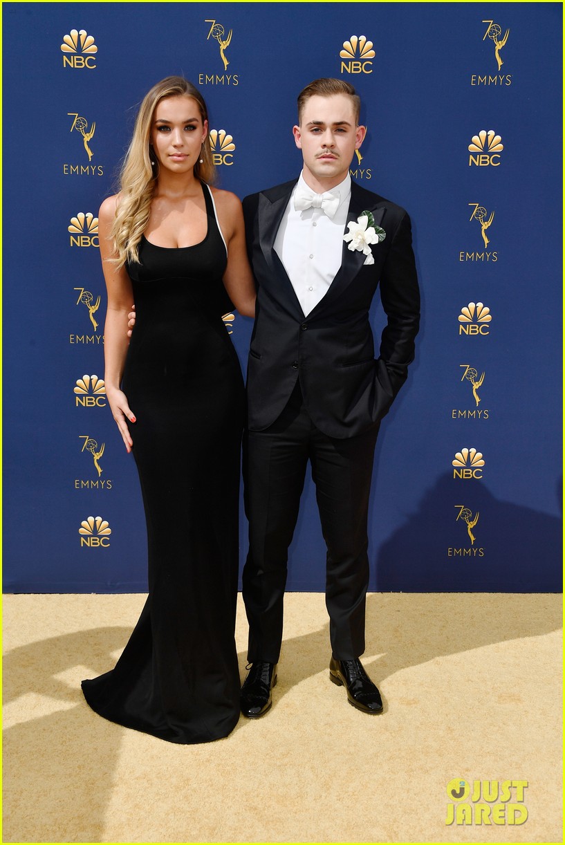 Full Sized Photo of joe keery maika monroe natalia dyer more emmys 2018