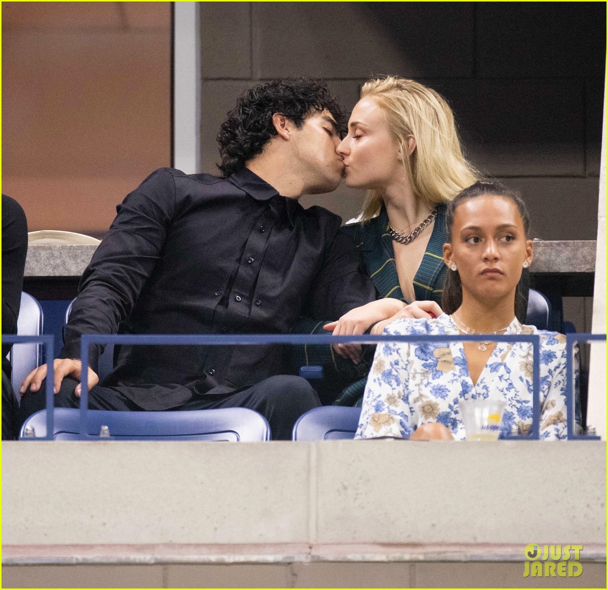 Joe Jonas & Sophie Turner Flaunt Cute PDA at U.S. Open Photo 1182197