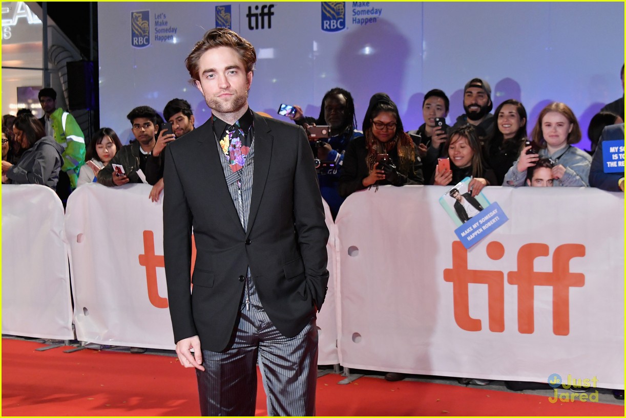 Robert Pattinson Is 'Ready' For a 'Twilight' Reunion Photo 1184301