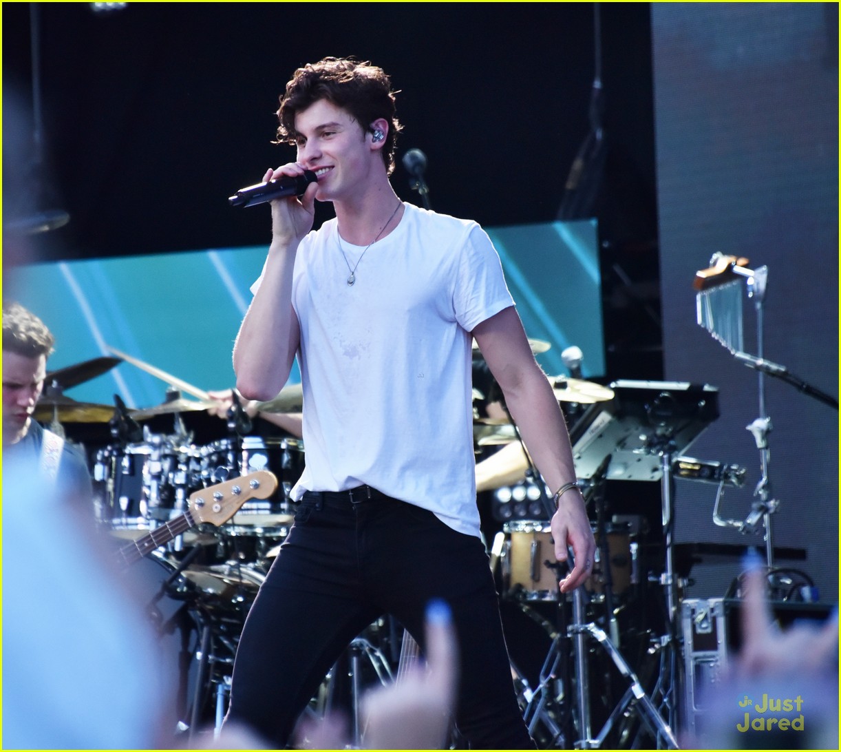 Shawn Mendes To Team Up With Zac Brown Band For CMT Crossroads Episode