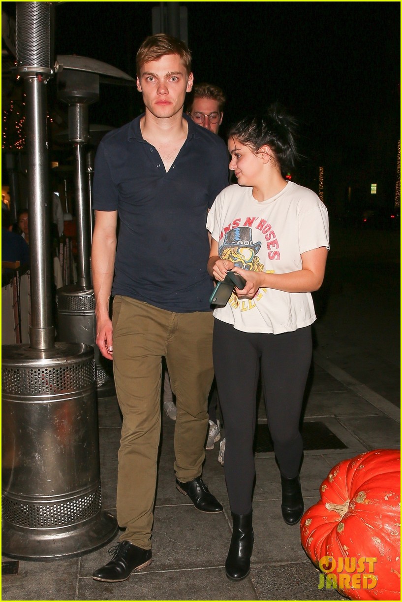 Ariel Winter & BF Levi Meaden Enjoy a Romantic Dinner Together With