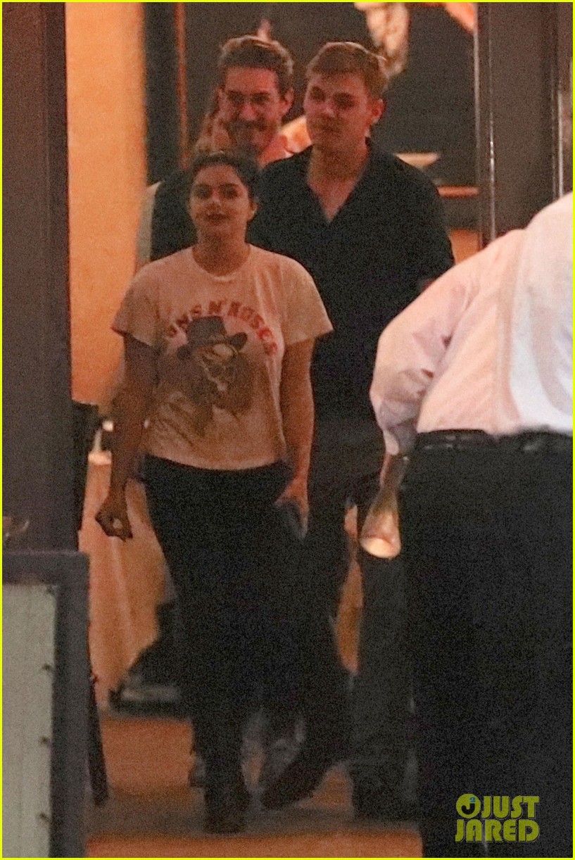 Ariel Winter & BF Levi Meaden Enjoy a Romantic Dinner Together With
