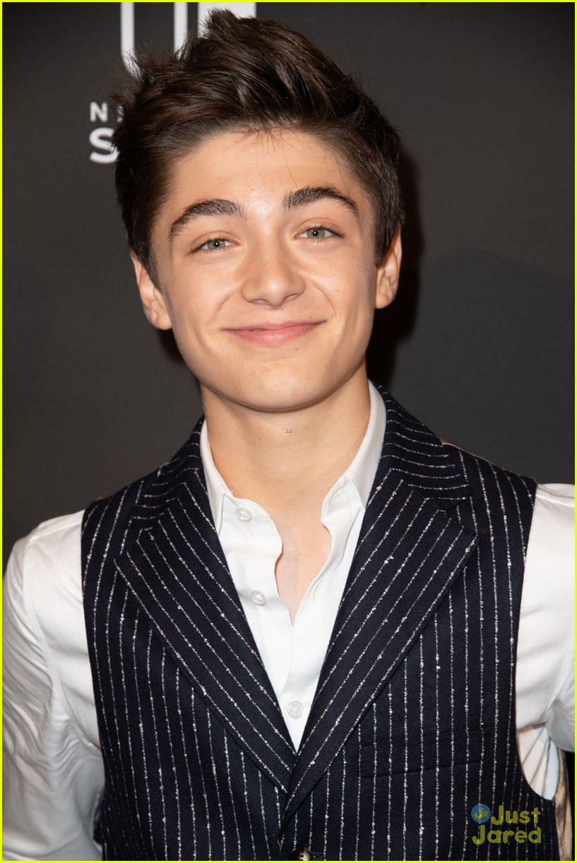 Full Sized Photo Of Asher Angel 16 Bday Nintendo Party Pics 44 Asher Angel Celebrates 16th 