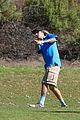 justin bieber spends the afternoon on the golf course 02