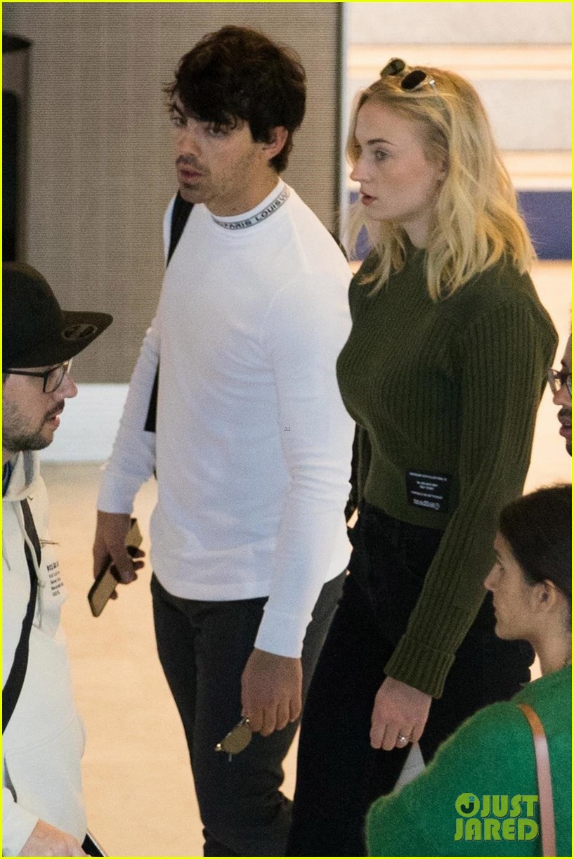 Sophie Turner And Joe Jonas Are So Stylish In Paris Photo 1189216 Photo Gallery Just Jared Jr