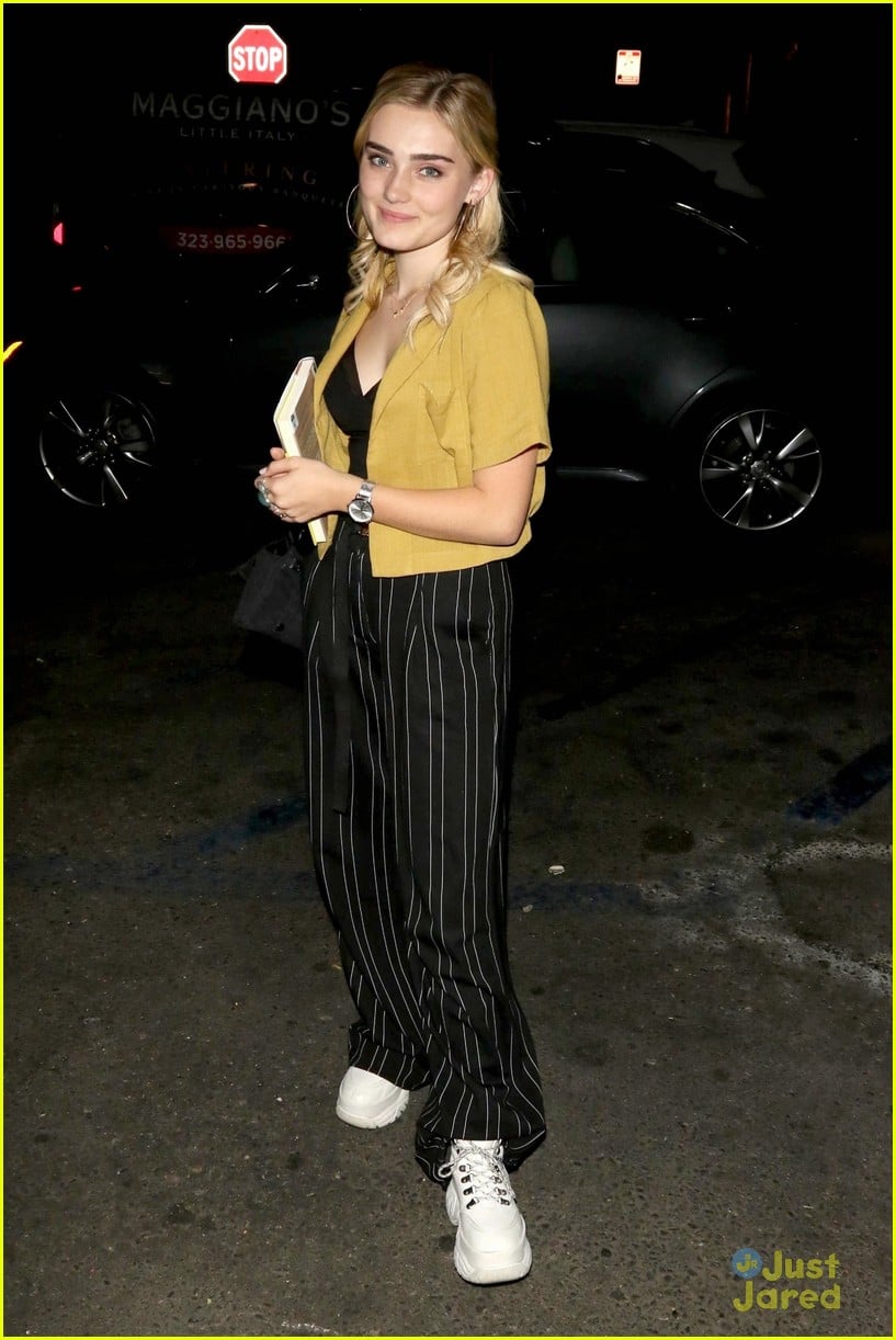 meg donnelly kylee russell dwts support milo 04