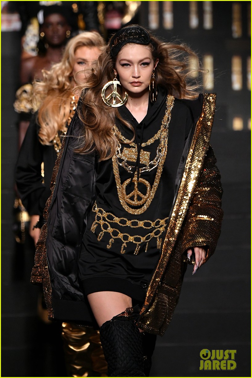 The Hadid Siblings Strut the Moschino X H&M Runway! | Photo 1194972