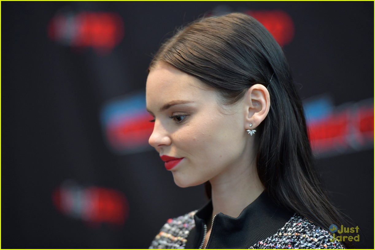 'Siren' Cast Premieres Season Two Trailer at NYCC - Watch Now! | Photo