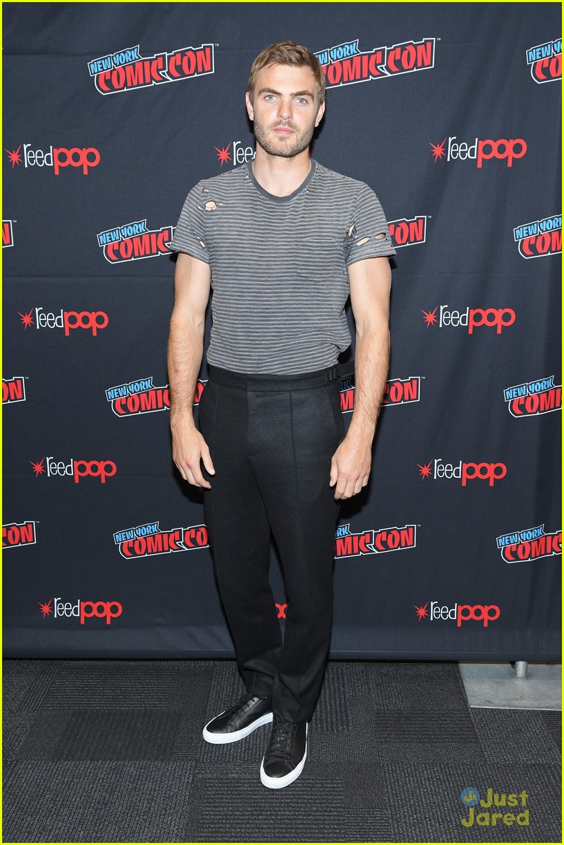 Full Sized Photo of siren season two teaser nycc cast 19 | 'Siren' Cast