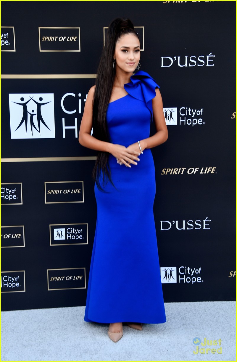 skylar stecker royal blue dress city hope gala 03