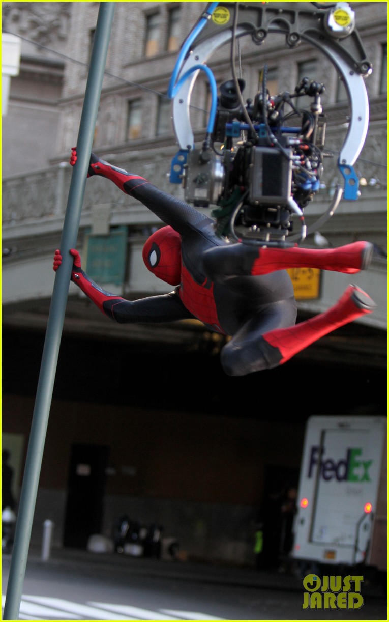 Full Sized Photo of tom holland zendaya nyc grand central spider man 03