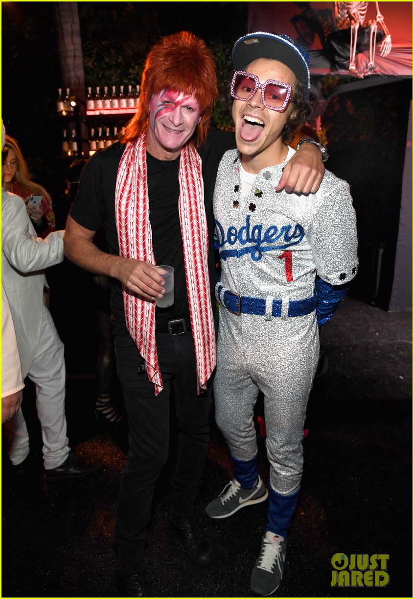 Harry Styles Pays Homage to This Famous Singer at Halloween Party!, 2018  Halloween, Harry Styles, Kaia Gerber, Presley Gerber