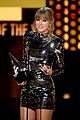 taylor swift teases the next chapter amas 09