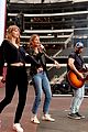 sugarland joins taylor swift for first live performance of babe 08