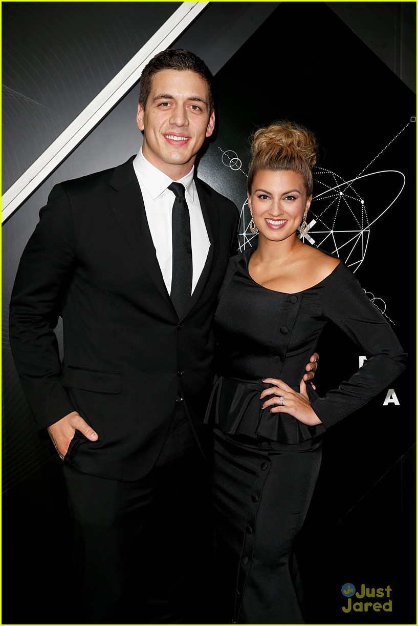 tori kelly pencils promise gala 03