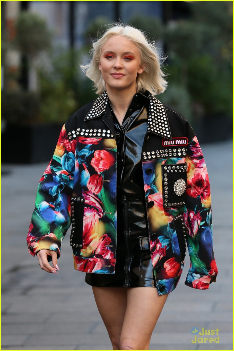 Larsson Says 'Ruin My Life' Single Is 'Really Catchy' & 'Emotional': Photo 1193174 | Zara Larsson Pictures | Just Jared Jr.