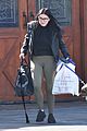 ariel winter takes her pup to the vet 02
