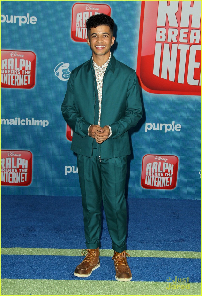 aulii cravalho ralph internet premiere jordan fisher skai jackson more 02