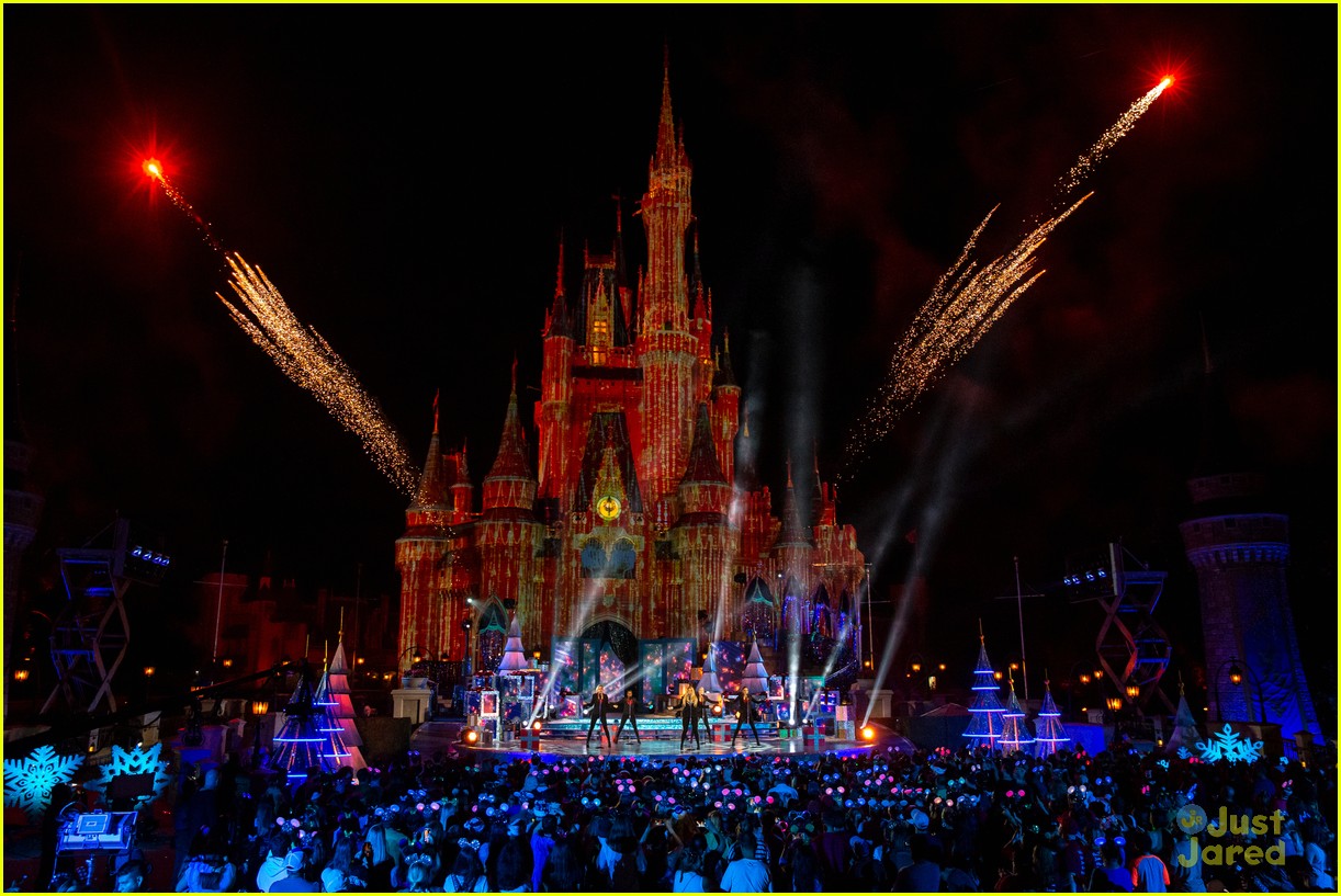 Becky G Will Perform At 'Wonderful World Of Disney: Magical Holiday ...