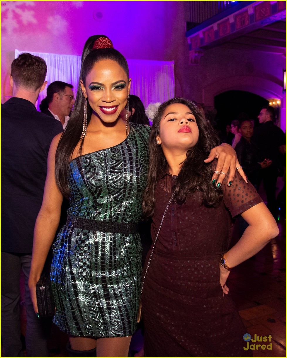 Full Sized Photo of francia raisa life size 2 grownish support 11