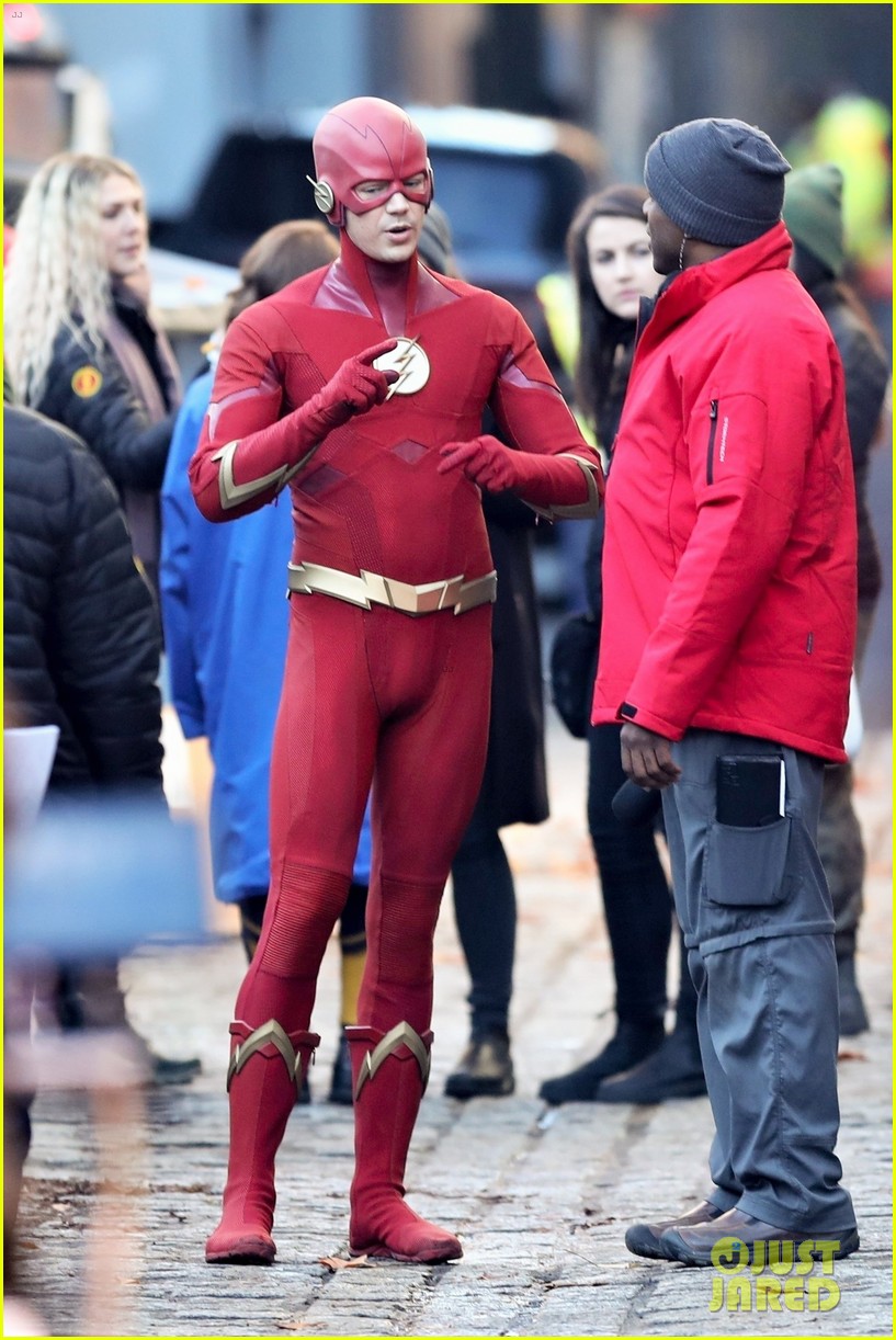 Full Sized Photo Of Grant Gustin The Flash November 2018 02 3 Grant Gustin Films Scenes For