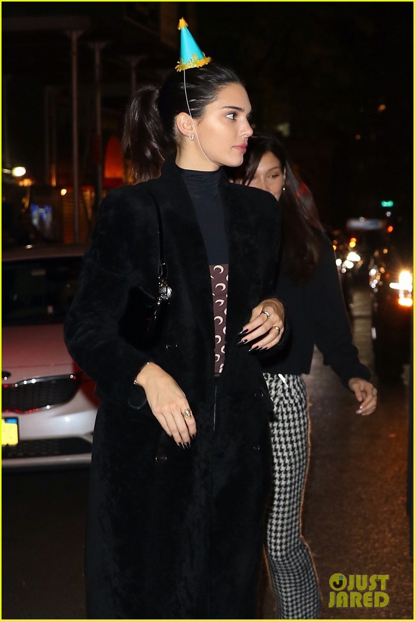 Bella Hadid Throws Birthday Bash for Kendall Jenner! | Photo 1197131 ...