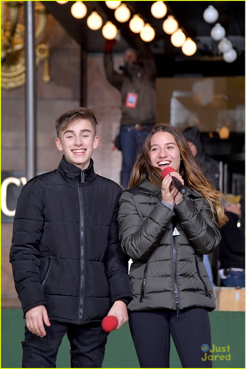 Full Sized Photo of kenzie ziegler johnny orlando macys rehearsals 08