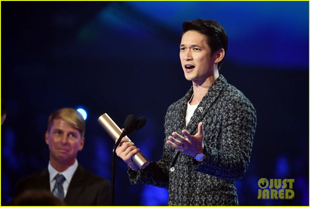 Full Sized Photo of shadowhunters peoples choice awards 2018 13