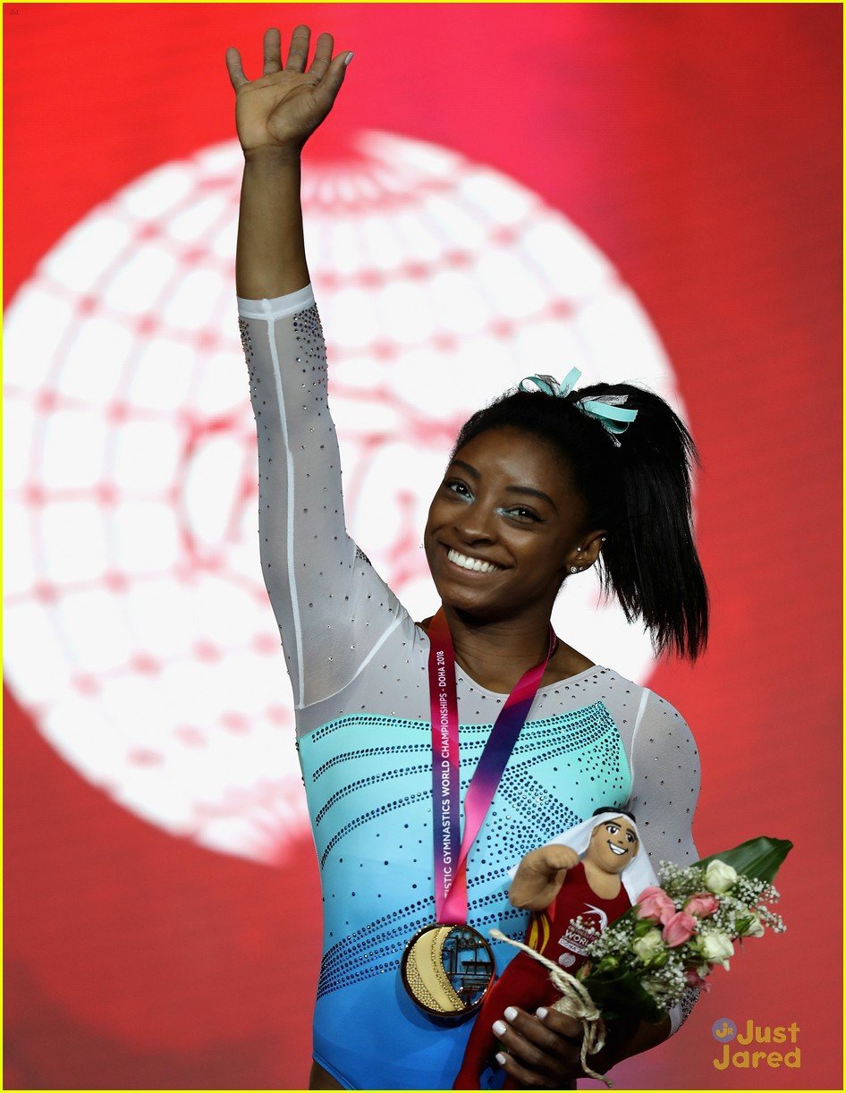 Full Sized Photo Of Simone Biles Wins All Around Title Morgan Hurd 10 Simone Biles Makes