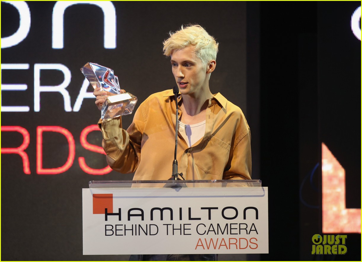 Troye Sivan Honored at Hamilton Behind The Camera Awards 2018 | Photo