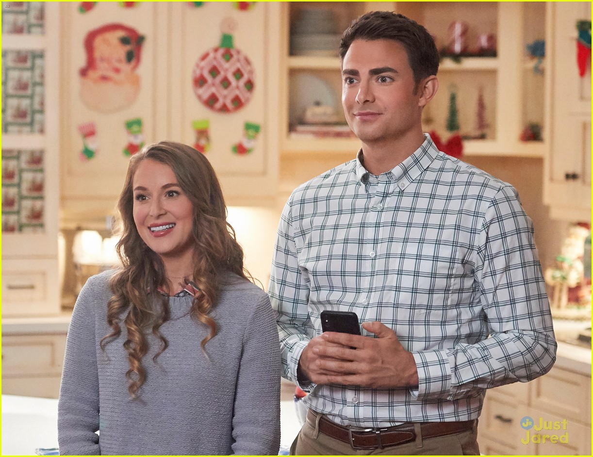 Alexa PenaVega Gives Jonathan a Holiday Makeover in 'Christmas