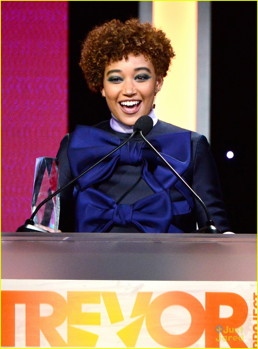 amandla stenberg lauren jauregui trevorlive event 23