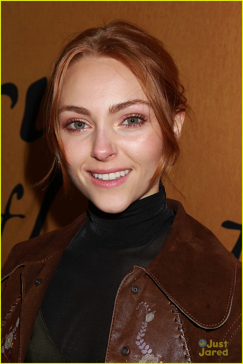 AnnaSophia Robb Supports Saoirse Ronan at 'Mary Queen of Scots