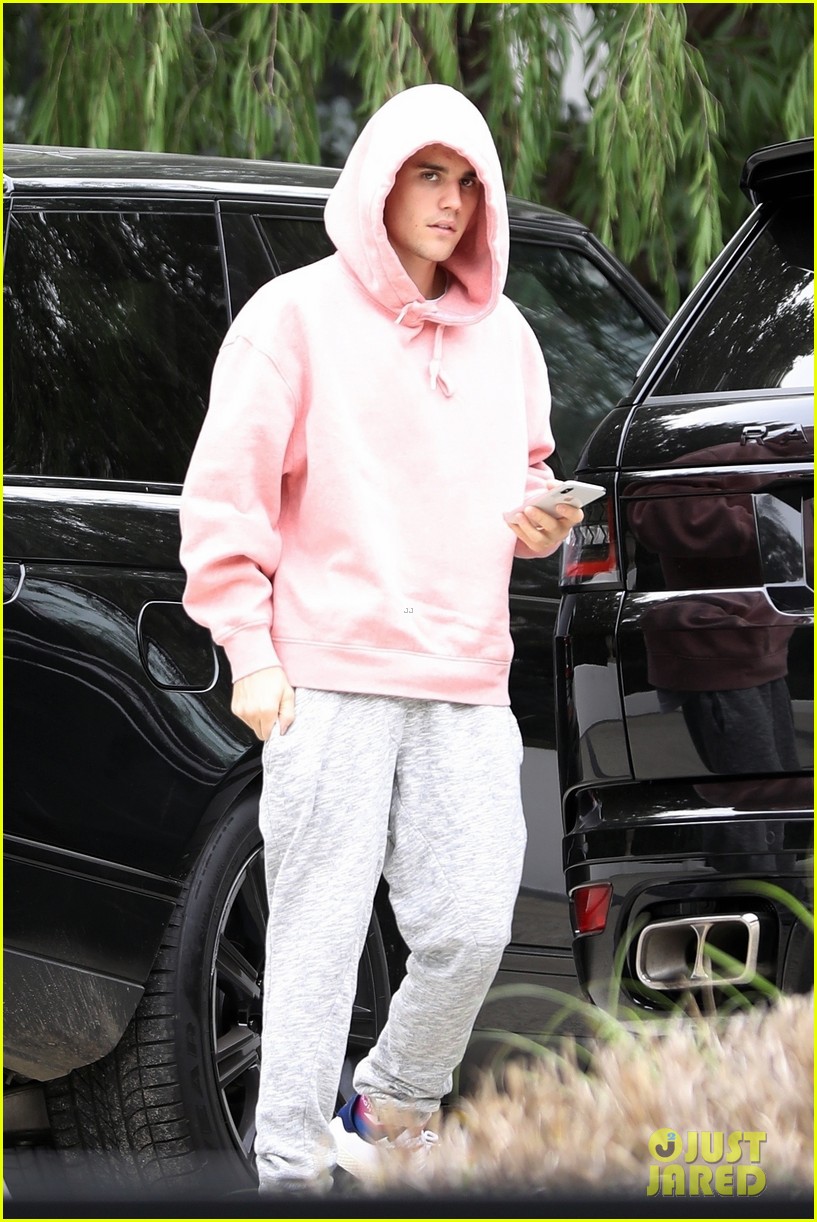 Justin Bieber Goes House Hunting with Wife Hailey Baldwin! | Photo ...