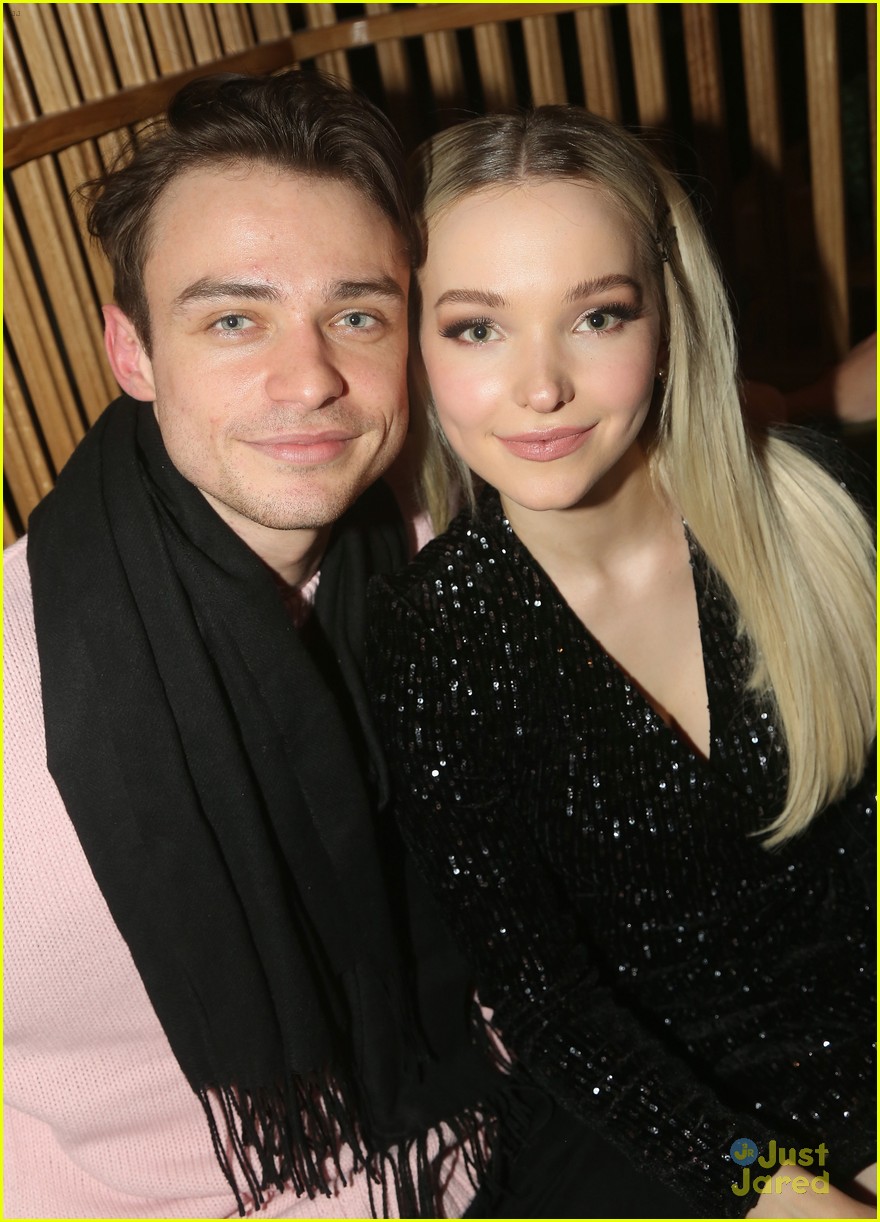 Thomas Doherty Cutely Sneaks Up on Dove Cameron at 'Clueless: The ...