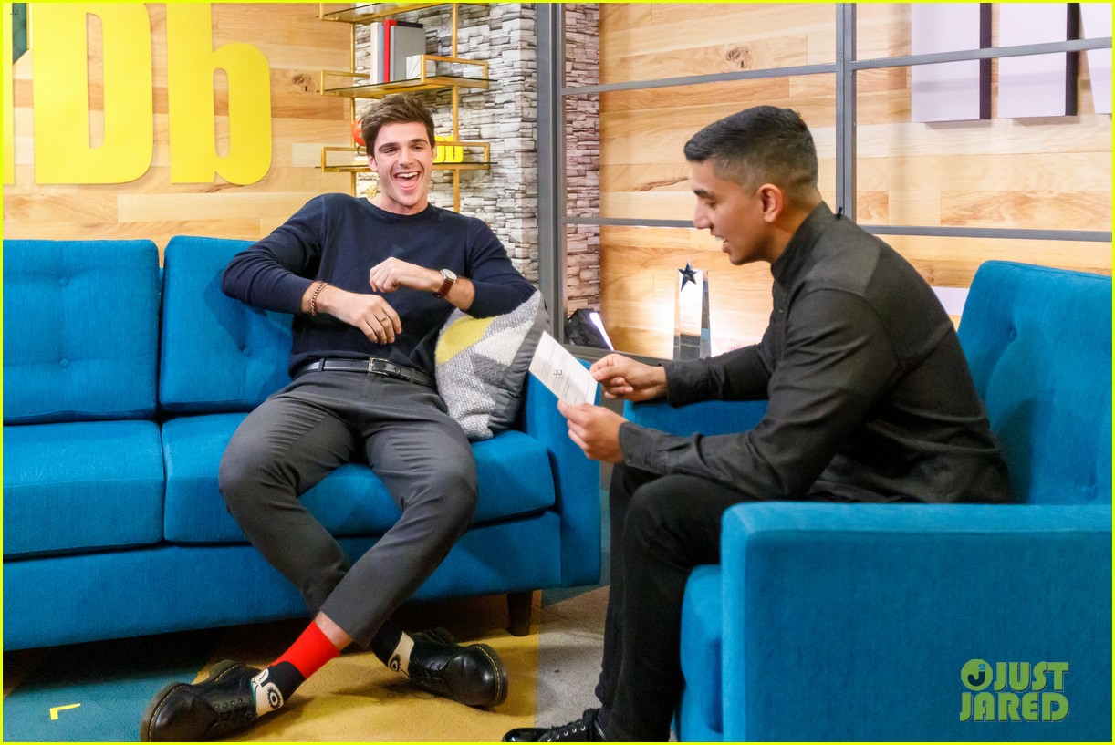 jacob elordi receives the imdb starmeter 2018 award 11