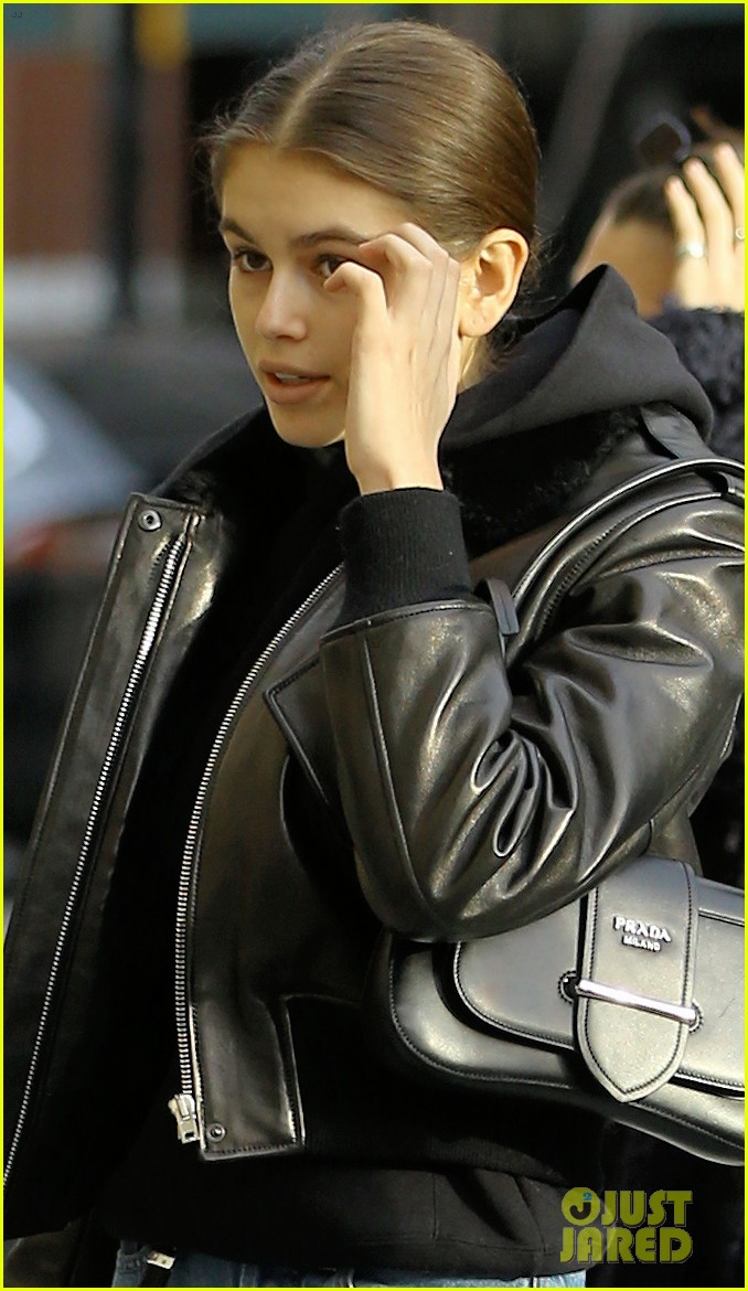 Kaia Gerber Sports Pigtails for Alexander Wang Fashion Show! | Photo