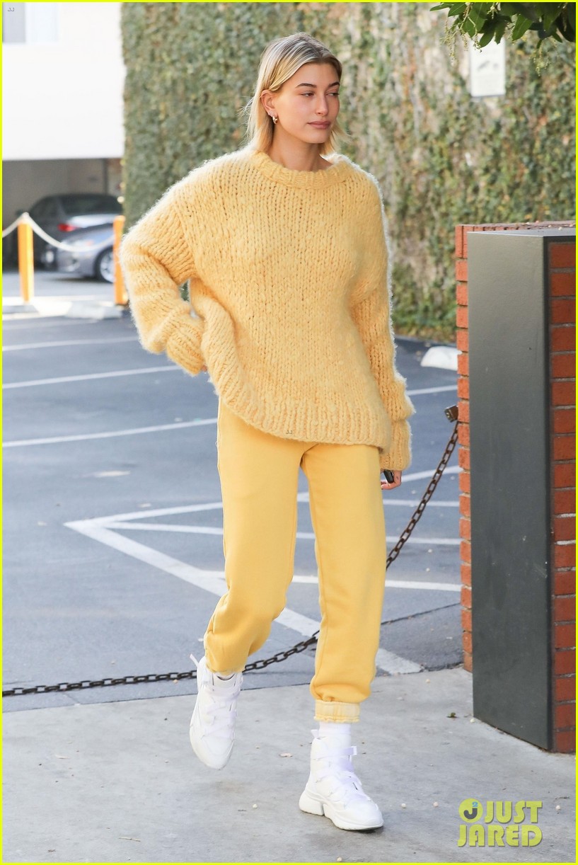 hailey bieber yellow outfit