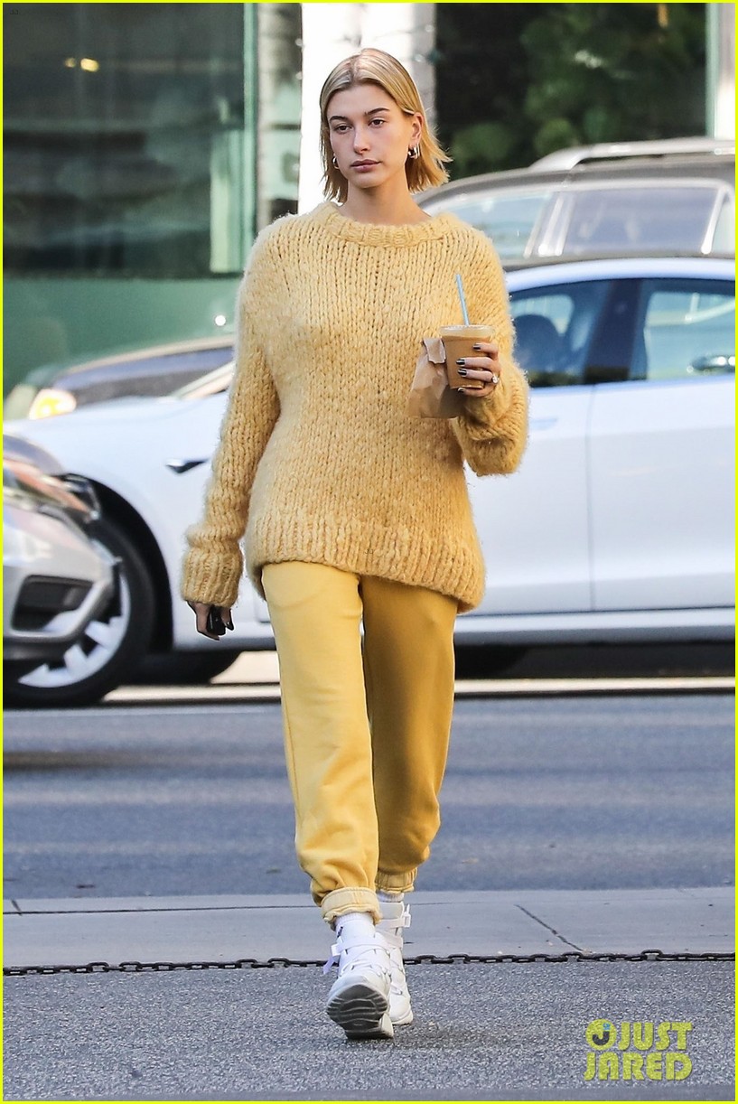 hailey bieber yellow outfit