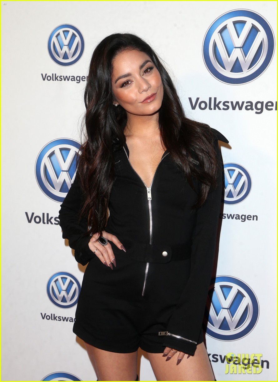 vanessa hudgens austin butler volkswagen event 12