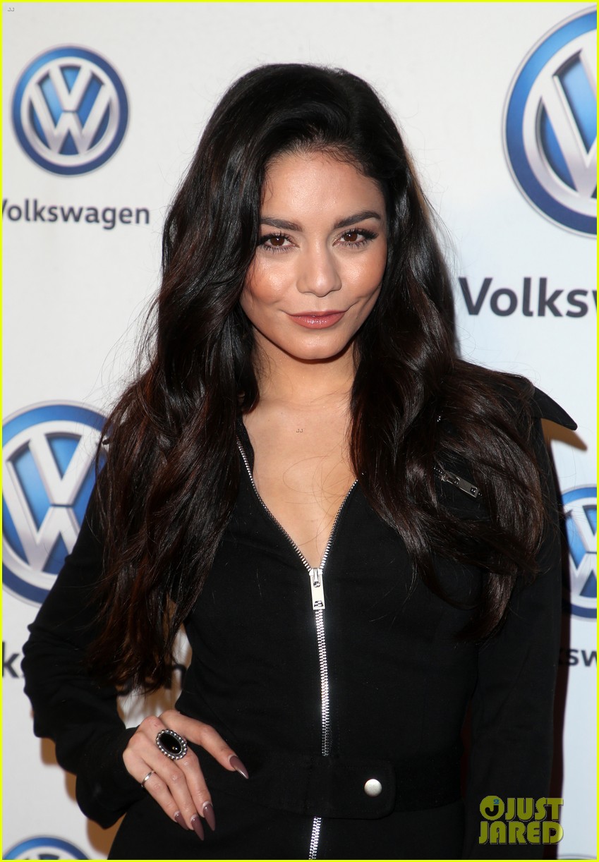 vanessa hudgens austin butler volkswagen event 13