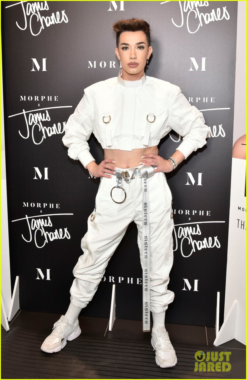 James Charles Looks Flawless For Meet & Greet in NY! | Photo 1203014 ...