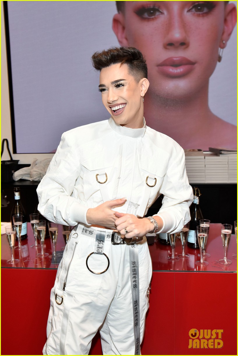 James Charles Looks Flawless For Meet & Greet in NY! | Photo 1203017 ...