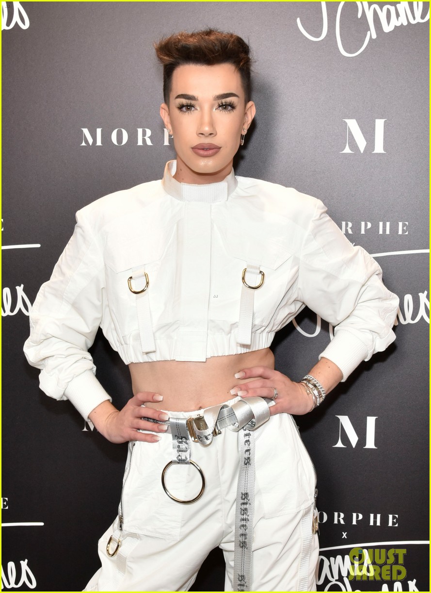James Charles Looks Flawless For Meet & Greet in NY! | Photo 1203019 ...