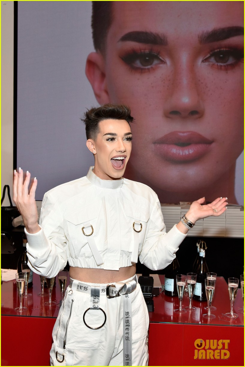 James Charles Looks Flawless For Meet & Greet in NY! | Photo 1203024 ...