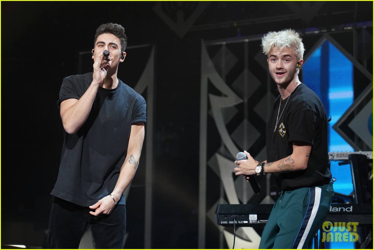 Full Sized Photo of jingle ball miami 06 Jingle Ball Tour's Final