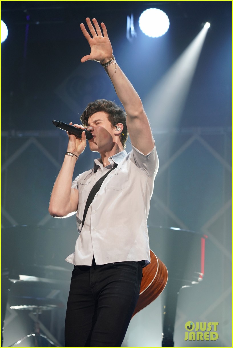 Jingle Ball Tour's Final Show Features Performances from Shawn Mendes